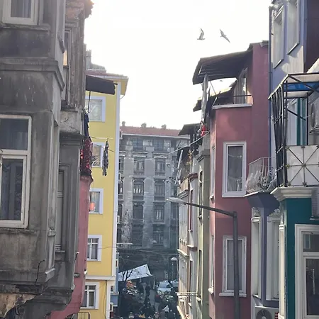 Cozy Dublex In Taksim City Center Apartment *